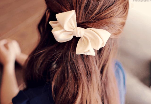 Image of Ponytail with hair bow Japanese hairstyle