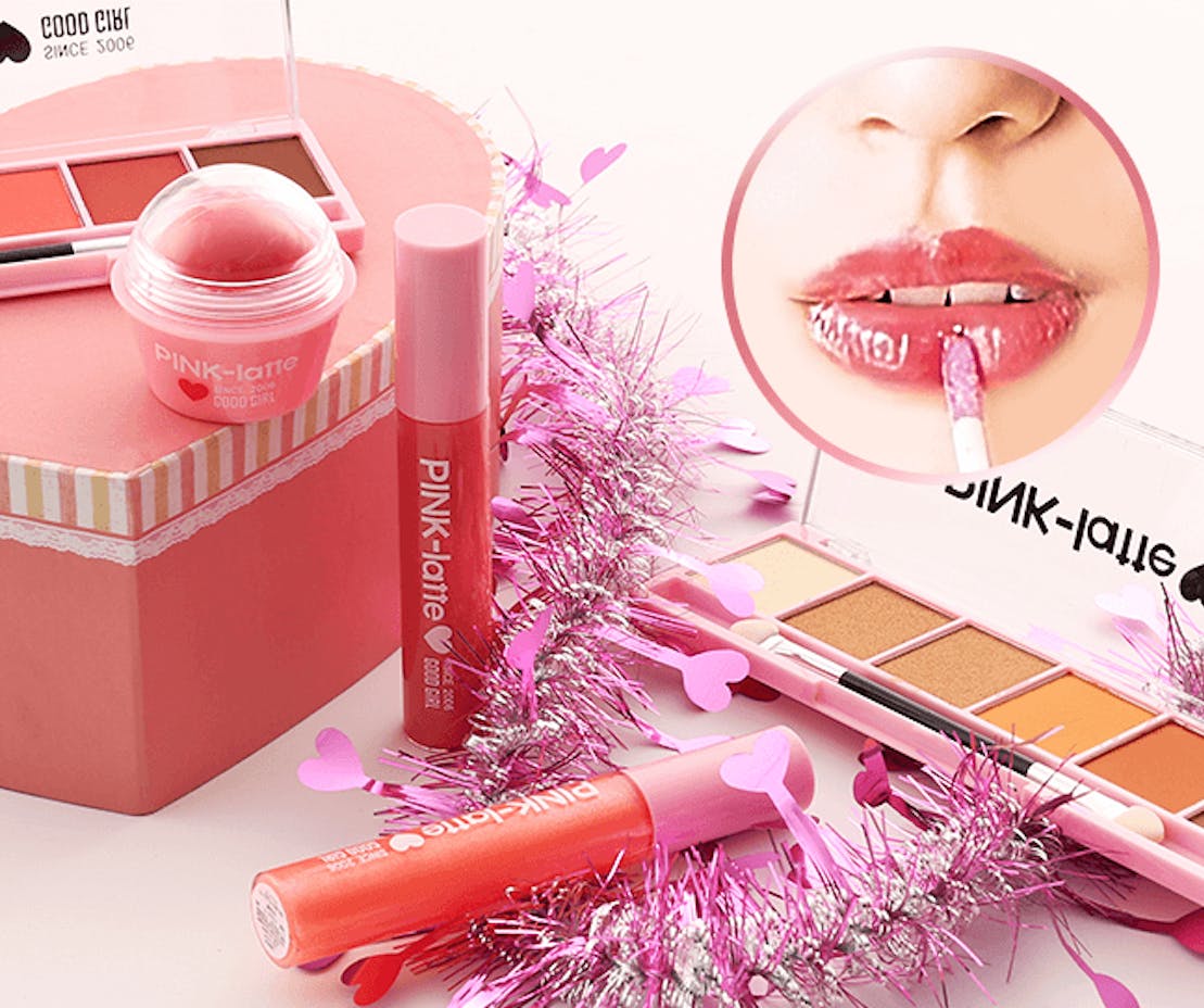 A picture of nomakenolife's Blushing Beauty box featuring the PINK-Latte Set featuring a lip gloss, eyeshadow, and blush.