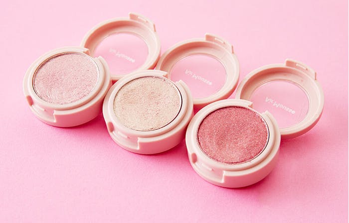 Review: 3 Etude House Eye shadows from the new Blossom Picnic ...
