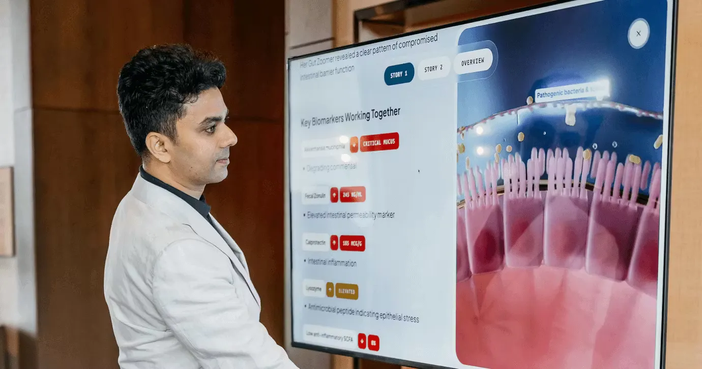 Visitors at Vibrant Wellness event are engaging with an immersive experience created by Noomo Agency