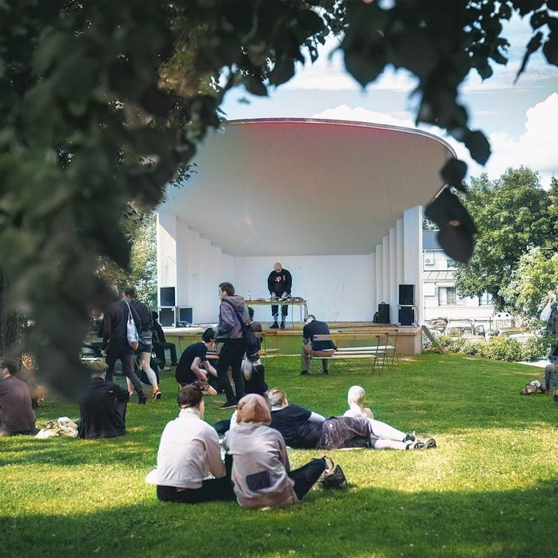 Digge Shim, Agnese Menguzzato (Tingshusparken)