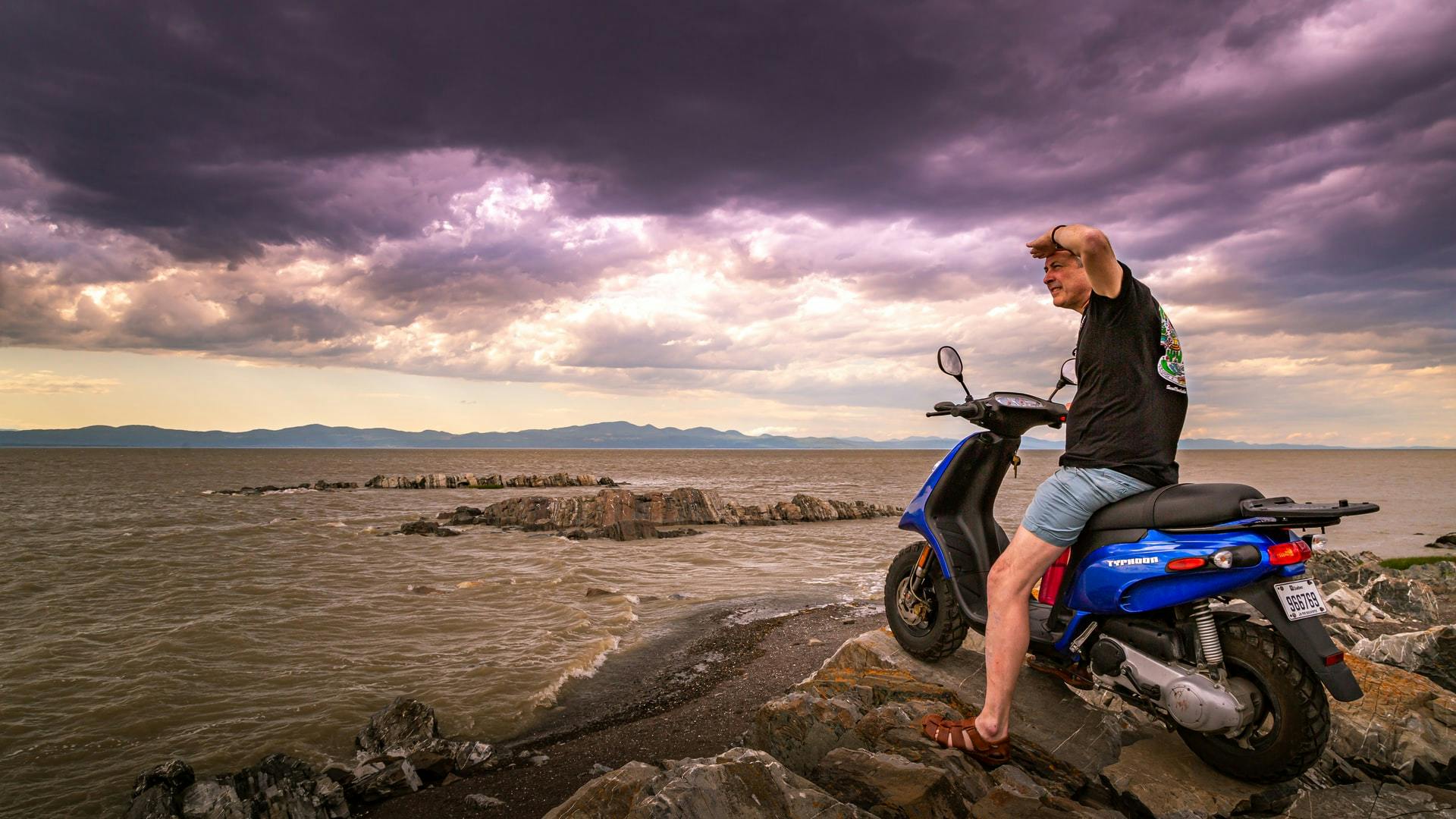 Usando seguro para motos elétricas