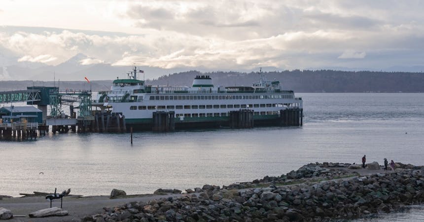 Photo of the Edmonds' Ferry and beach