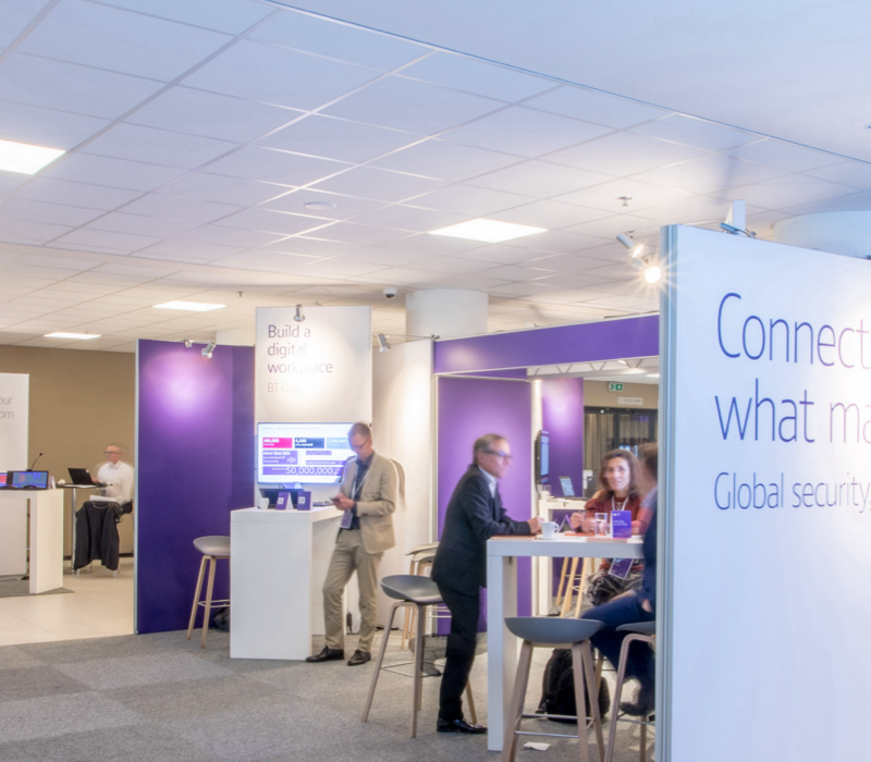 Conferentie stand inrichten met Graphic Upload Tool