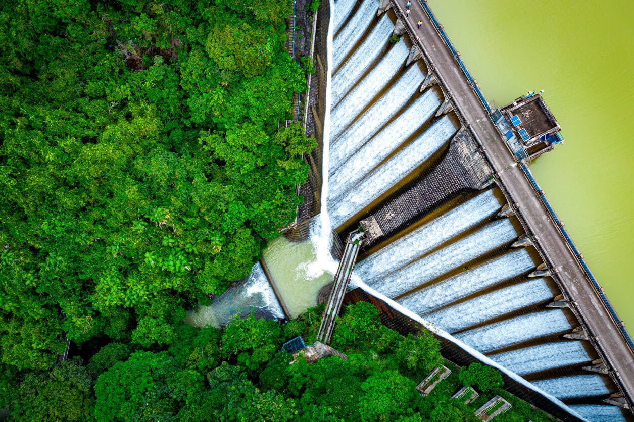 Drenando água do Reservatório