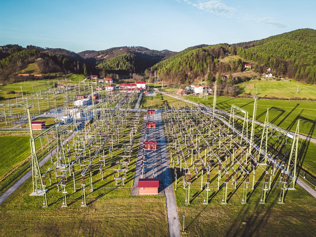 imagem aérea de subestação de energia
