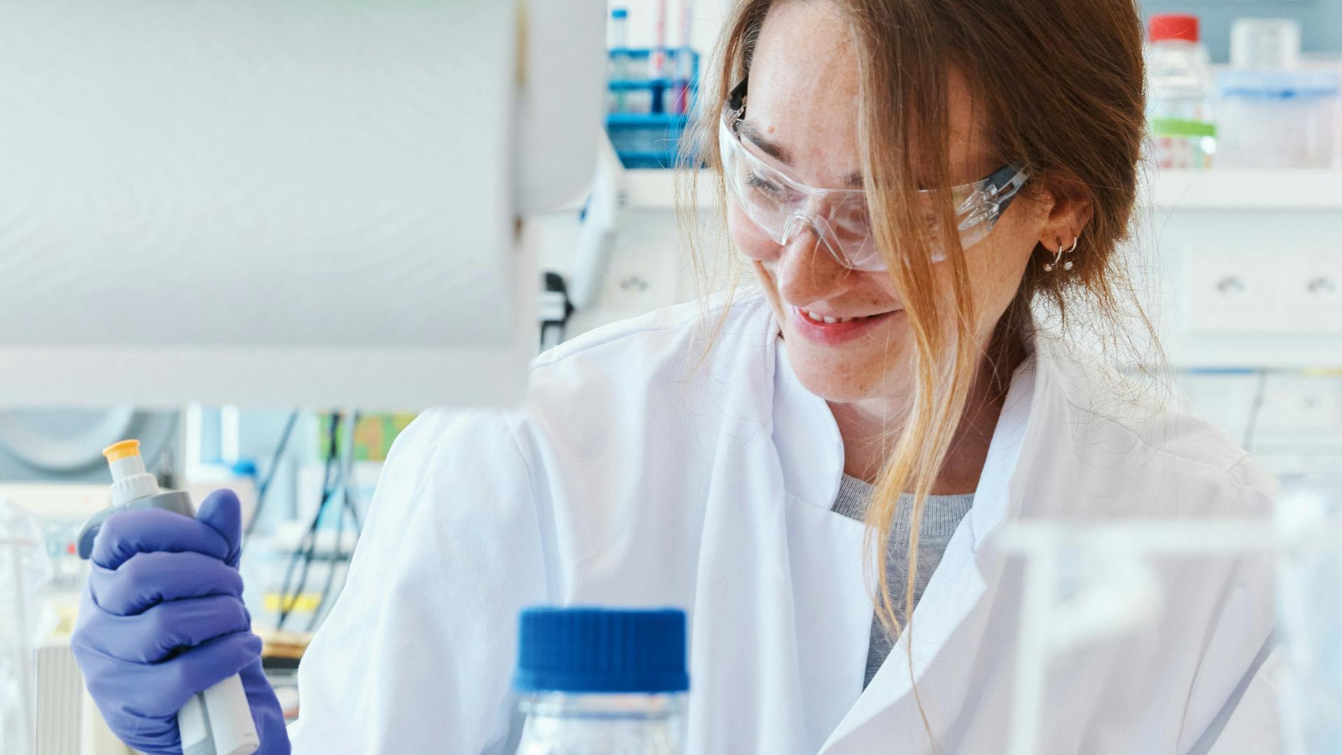 Sophie Sarret in the lab