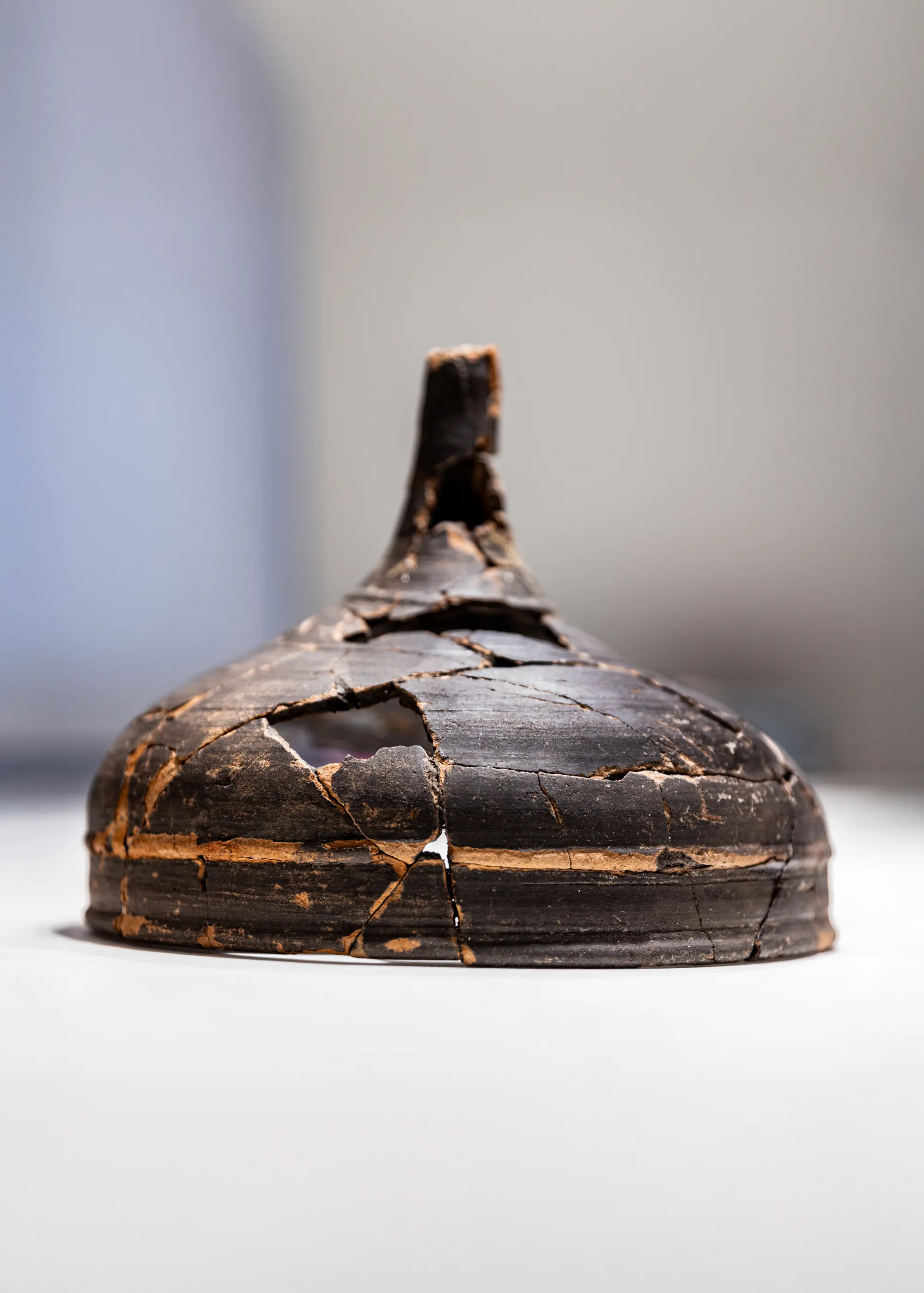 Eine wieder zusammengesetzte keltische Keramik.