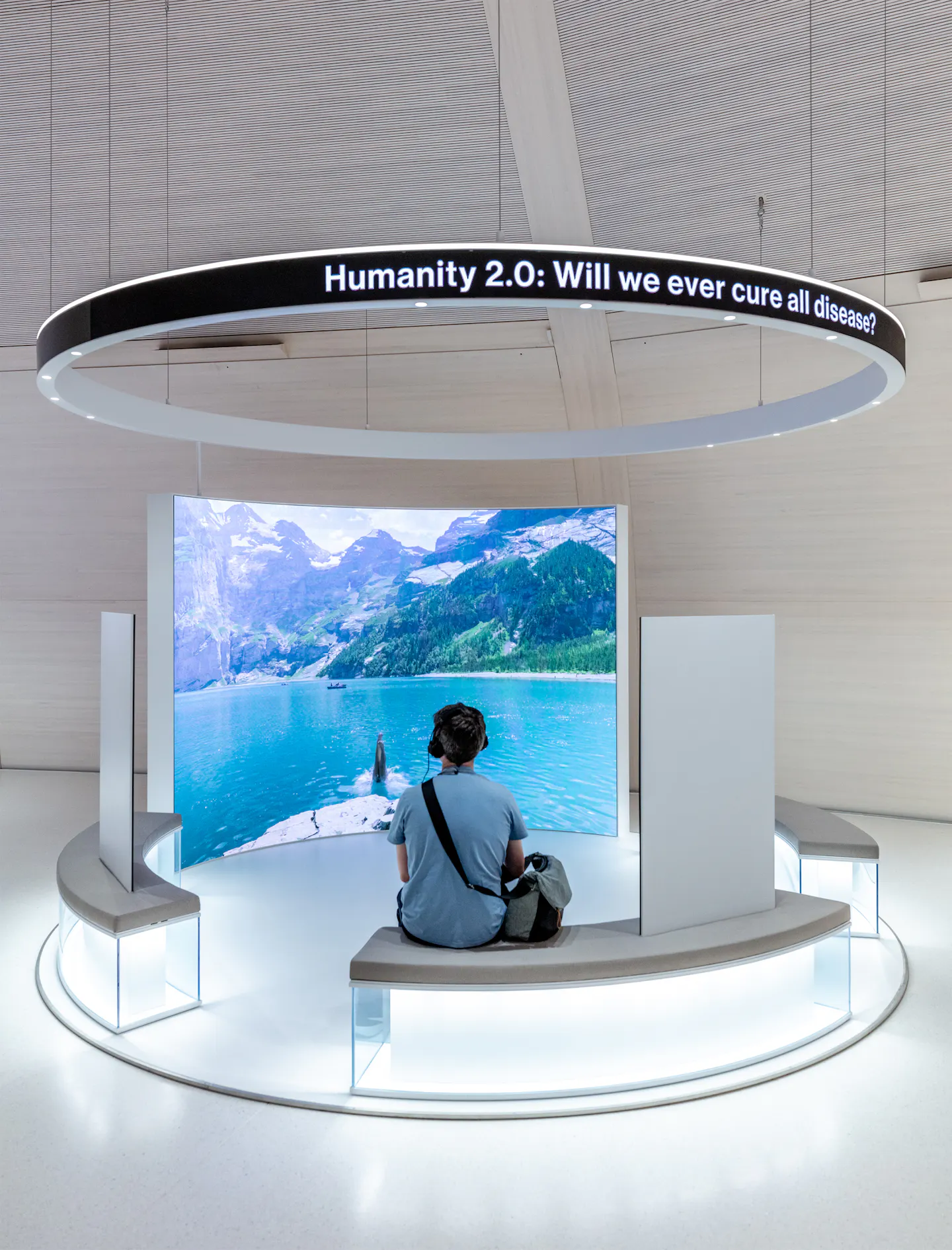 A visitor of the museum night at the Novartis Pavillon.