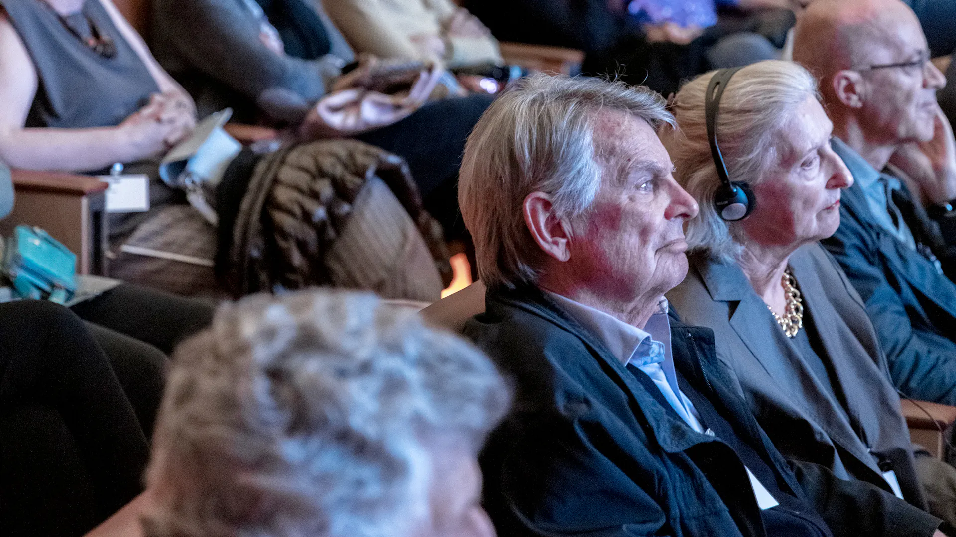 Publikum beim Vortrag des Neurowissenschaftlers Colin Ellard.