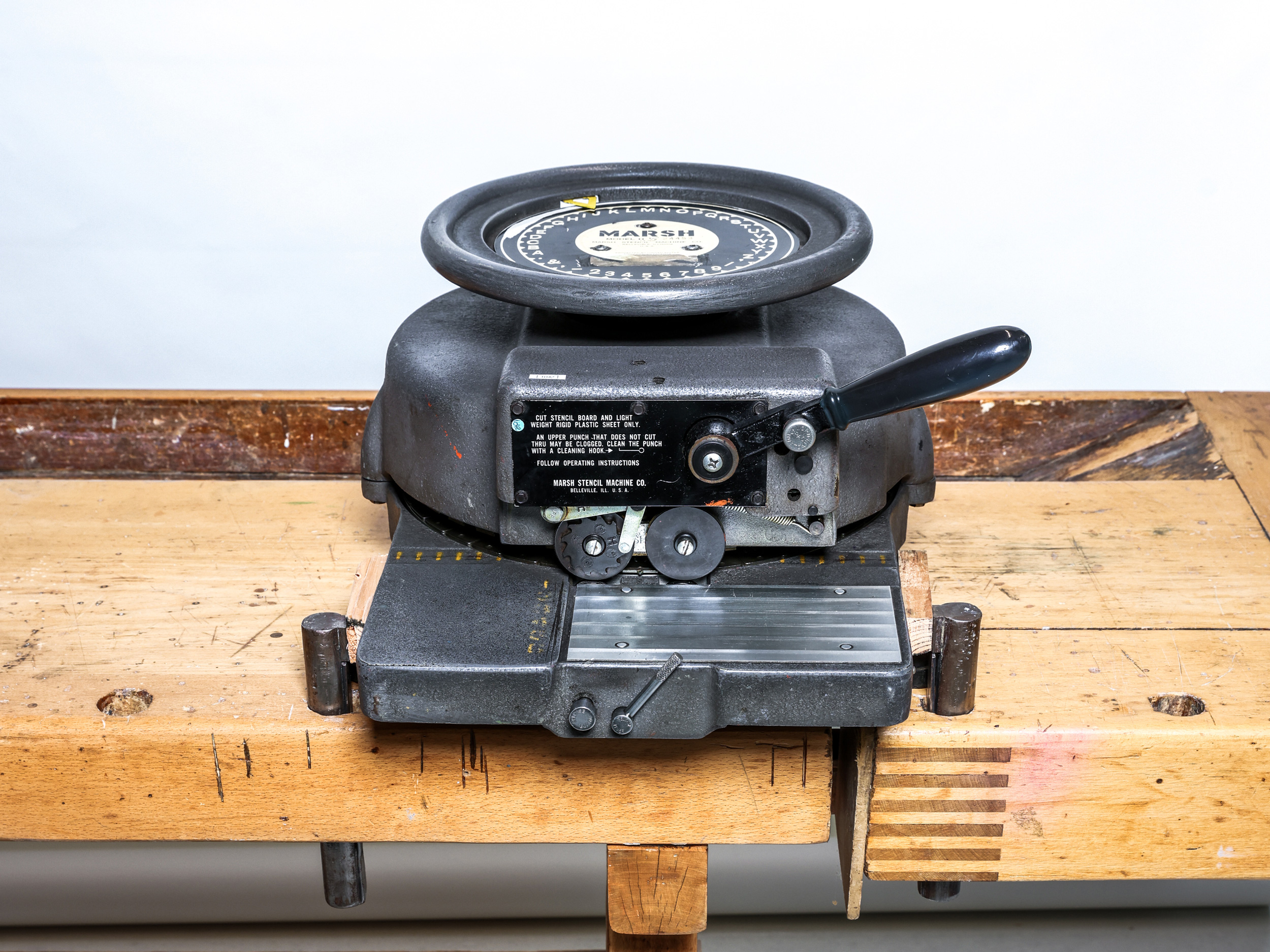 Historische Industriemaschine aus der Frühphase der Industrialisierung.