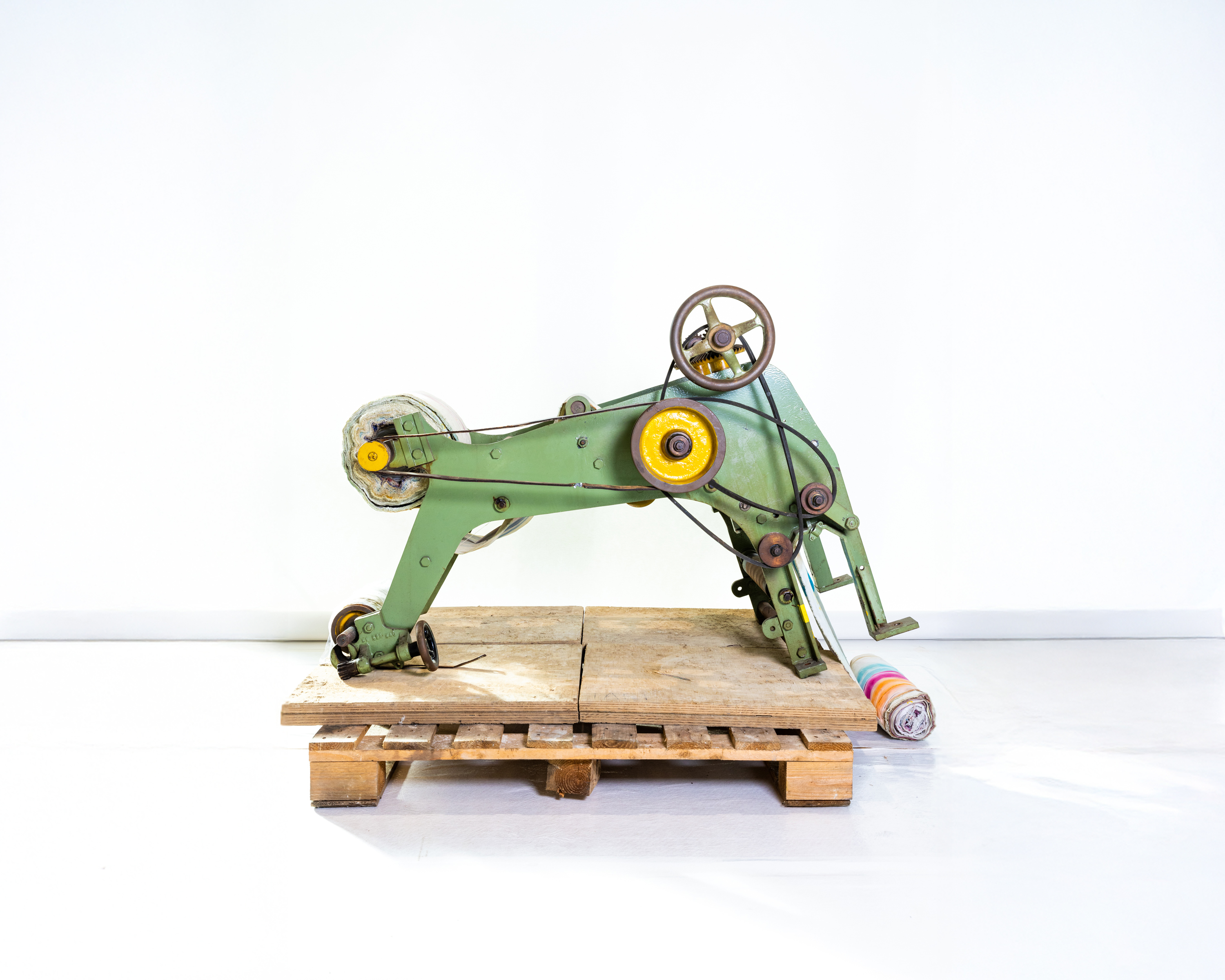 Historische Industriemaschine aus der Frühphase der Industrialisierung.