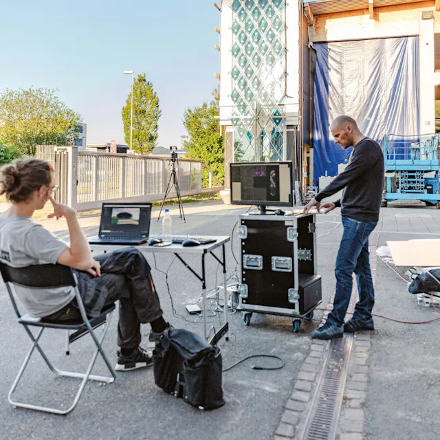 The use of mock-ups – detailed replicas of the intended buildings – was decisive in developing a sense of the construction challenges.