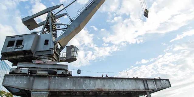 wurde 2017 ein ehemaliger Schiffskran zu neuem Leben erweckt.