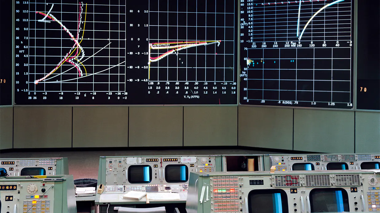 NASA control center with Eidophor projectors. (Source: NASA)