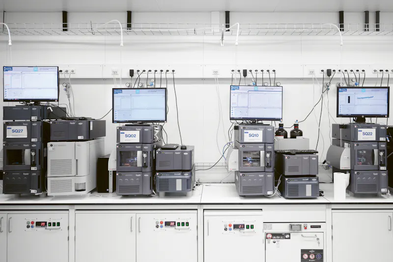 Early-stage drug discovery starts with creating new chemical substances in a lab environment. The next step includes characterizing the substance in terms of purity, molecular weight and structure – each of which requires a sample of the substances to be run through a separate analytical tool. These measurements are crucial for understanding the potential of the substance. Before Lab2Lab, scientists had to manually carry a sample to each of the separate machines and record the data themselves. Lab2Lab allows scientists to scan and insert a bar-coded vial containing a single sample into a sender and then let automation take over.