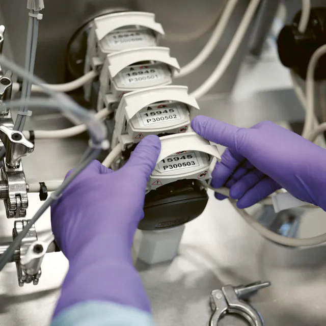 Pump for coating suspension.