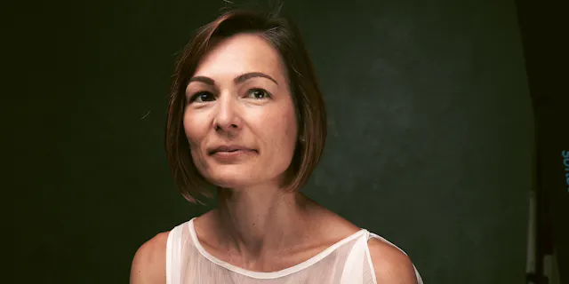 Odile Decoret, Research Scientist - "In den letzten Jahren haben Chemiker ihre Aufmerksamkeit auf umweltfreundlichere Prozesse gerichtet, um die Praxis der Chemie für eine nachhaltigere Zukunft neu zu gestalten. Teil des MicroCycle-Teams zu sein, ist eine Möglichkeit, dieses Prinzip anzuwenden: Die Verkleinerung der Chemie wirkt sich nicht nur auf Projekte der medizinischen Chemie aus, sondern produziert auch weniger Abfall."