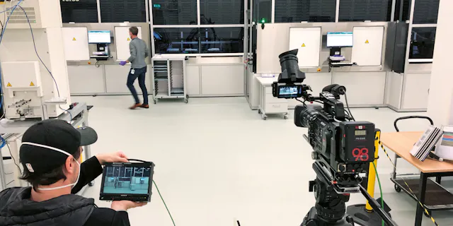 Filming of an explanatory video for the Wonders of Medicine exhibition.