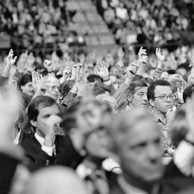 At the Annual General Meeting on April 24, 1996, 98.7 percent of Ciba shareholders approved the merger with Sandoz.