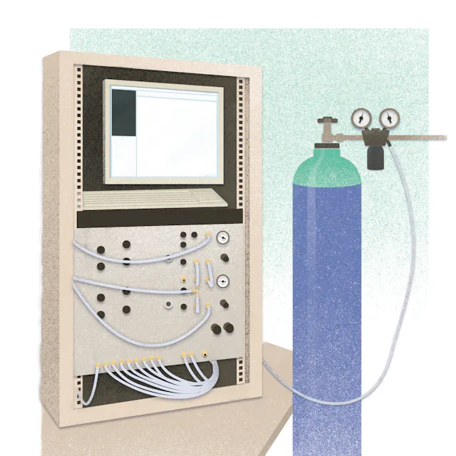 Gas chromatograph for measuring the activated carbon filter saturation in the hall.