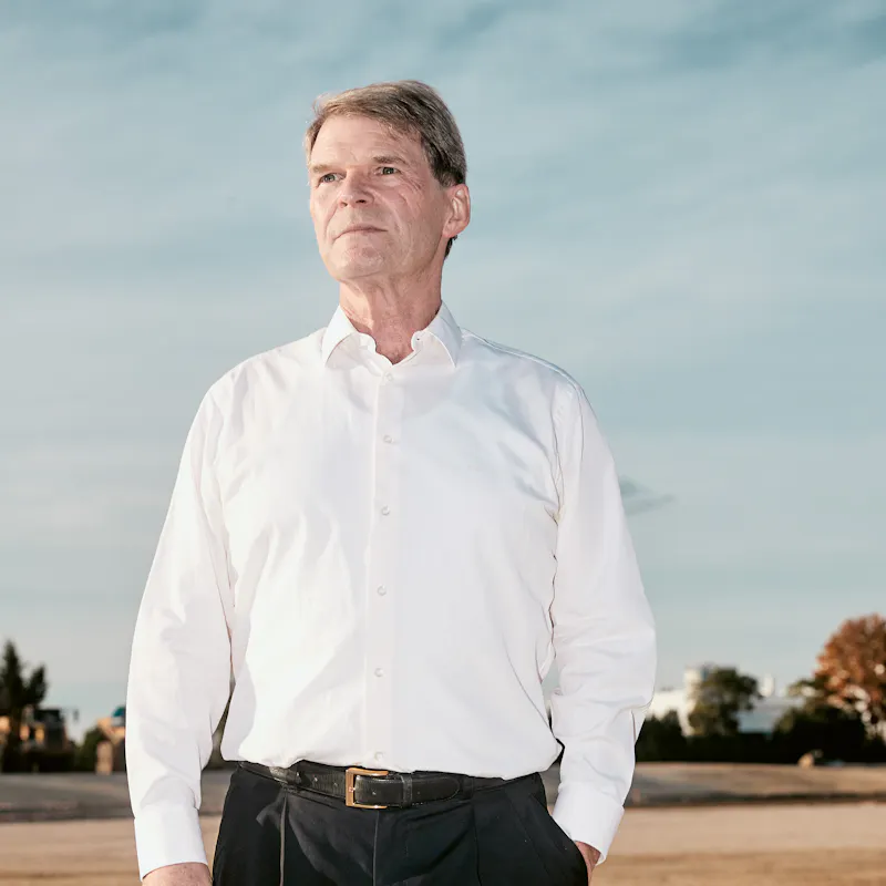 Martin Ch. Batzer -  Former Global Head of Real Estate & Facility Services, Novartis  “Maintaining trust despite adverse conditions was the key to the suc-cess of this project: the Board of Directors trusting the project team, the author­ities and general public trusting Novartis, and Novartis trusting its partners.”