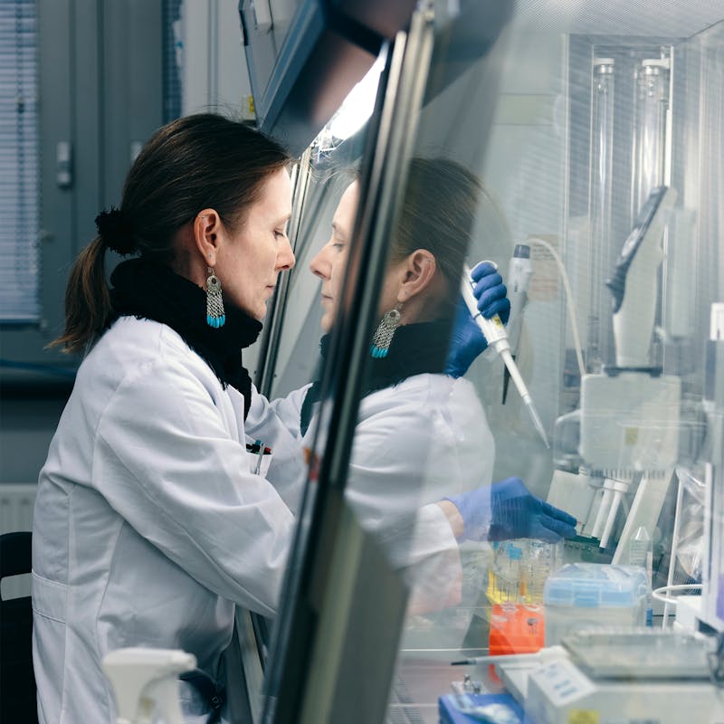 Wissenschaftlerin im Labor der Berliner Charité.