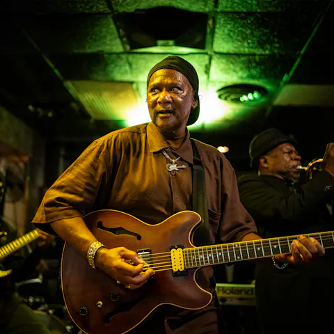 Portrait of Michael Williams during one of his concerts.