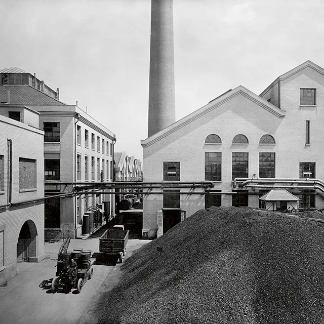 Photos from the St-Johann plant in the 1930s. Coal slag heap in front of the boiler house.