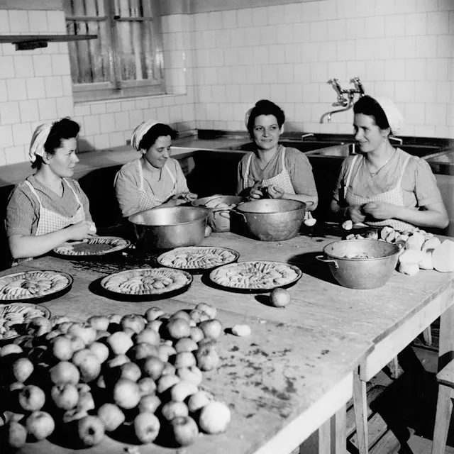 Healthy eating: Apples, and in particular apple tart, were already in great demand in the CIBA canteen as early as 1945.