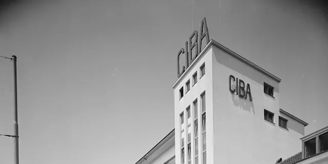 New Ciba buildings from 1937 at the edge of the Klybeck site, with the adjacent Dreirosenbruecke on the left.