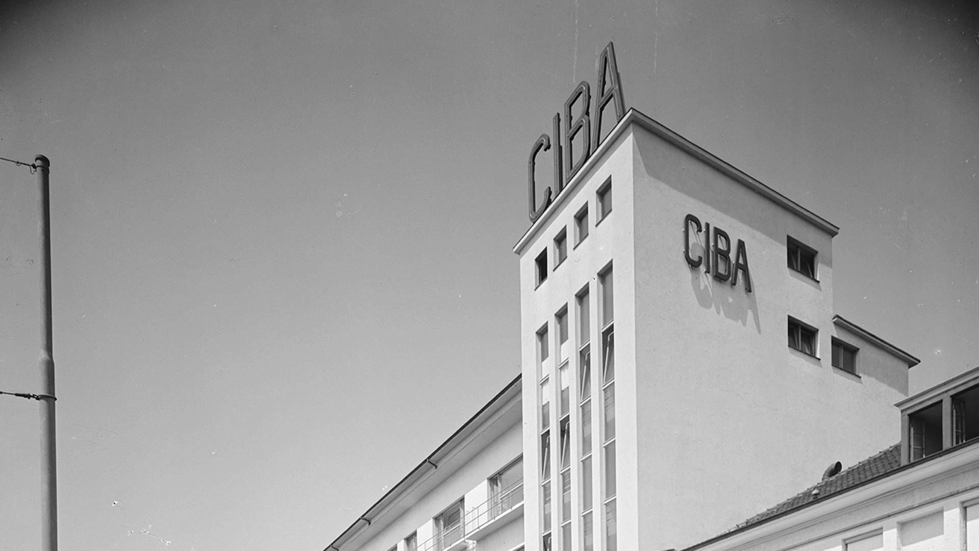 Neubauten der Ciba von 1937 am Rand des Klybeckareals mit der direkt anschliessenden Dreirosenbrücke links im Bild.