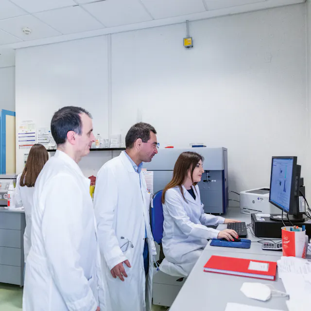 Antonio Risitano with his colleagues in the clinical lab.