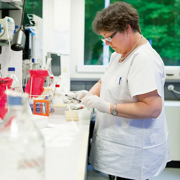 Work in the laboratory is always based on actual patients.