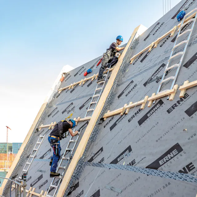 Wood played a major part in the construction of the Pavillon.