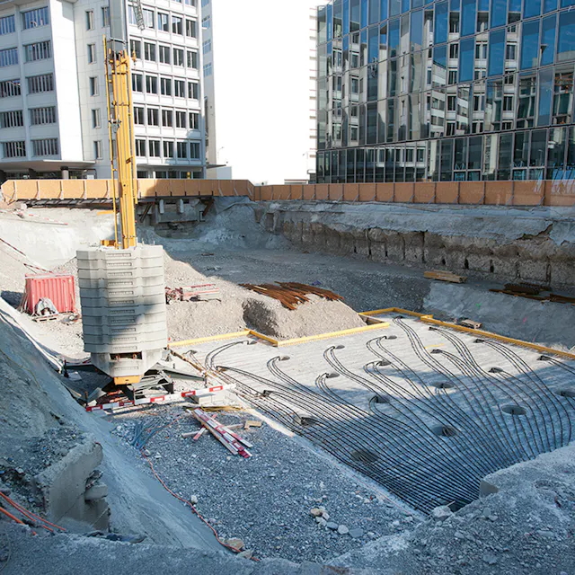 Earth probe drilling during construction of the building at Fabrikstrasse 18.
