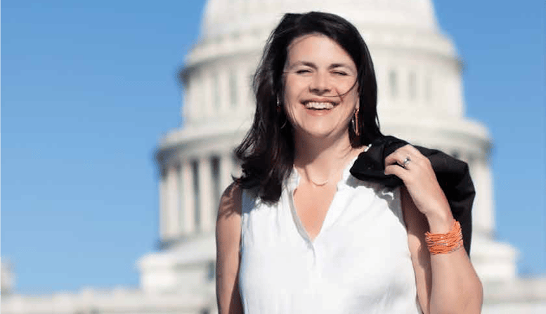 Leah Howard with the Capitol Building behind her.