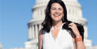 Leah Howard with the Capitol Building behind her.
