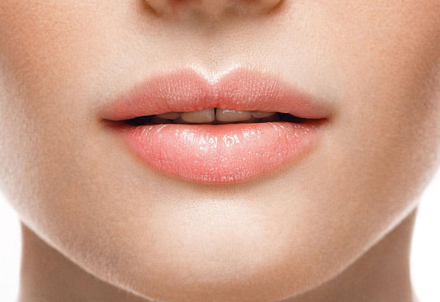 Symmetrical lips