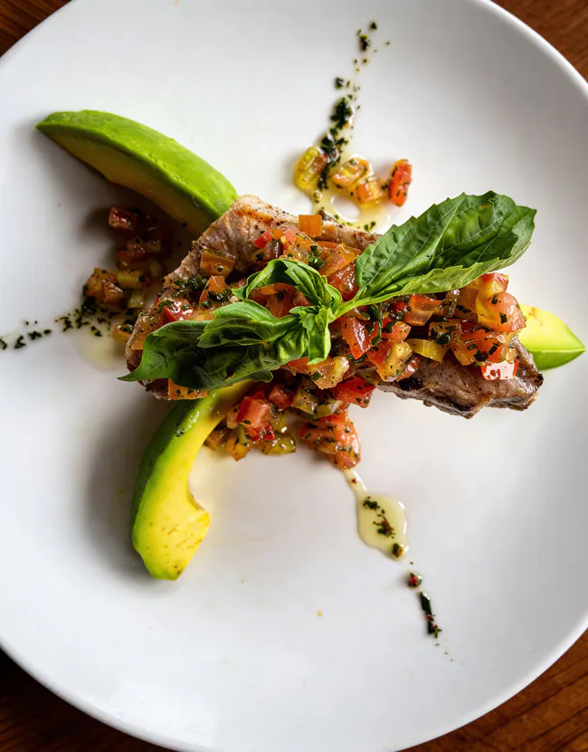 Grilled-Tuna-avocado