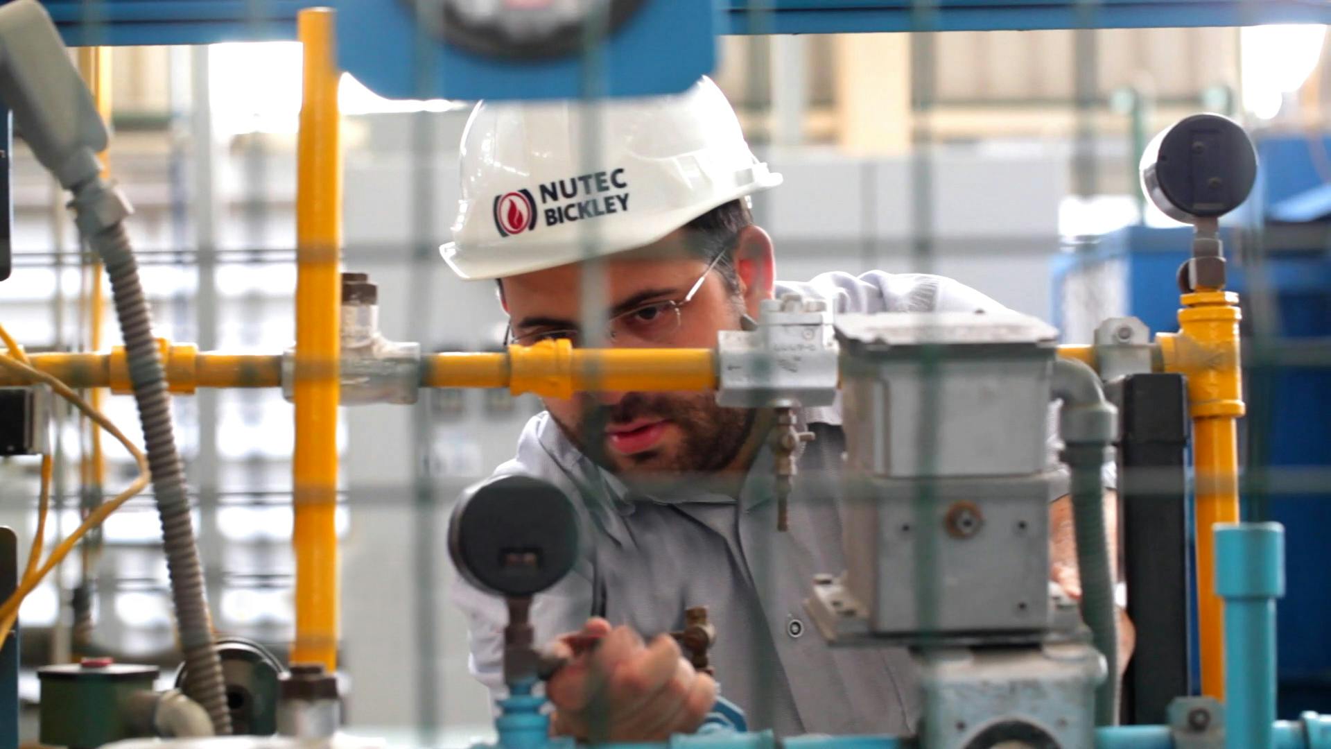 Nutec Bickley engineer calibrating the flows of a furnace