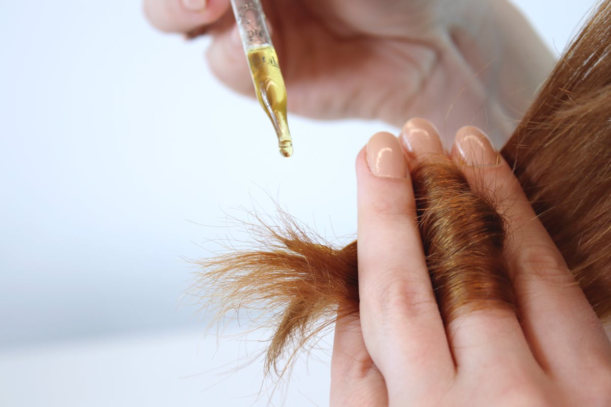 8 Ways To Get Rid Of Split Ends For Good | Nutrafol