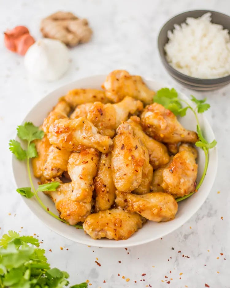 Cánh gà chiên (buffalo wings)
