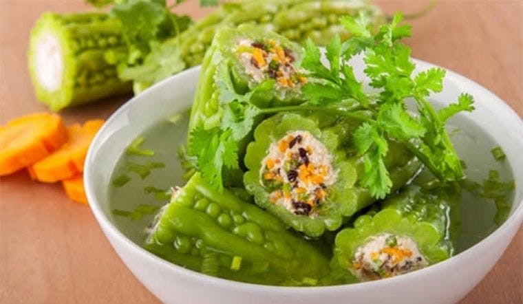 Canh khổ qua hầm