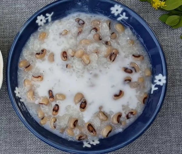 Chè nếp đậu trắng