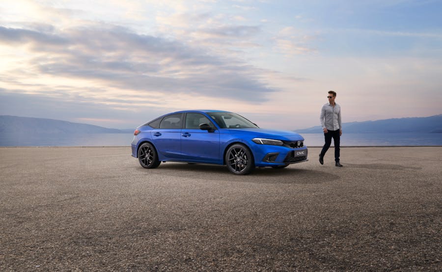 Honda Civic séð á hlið