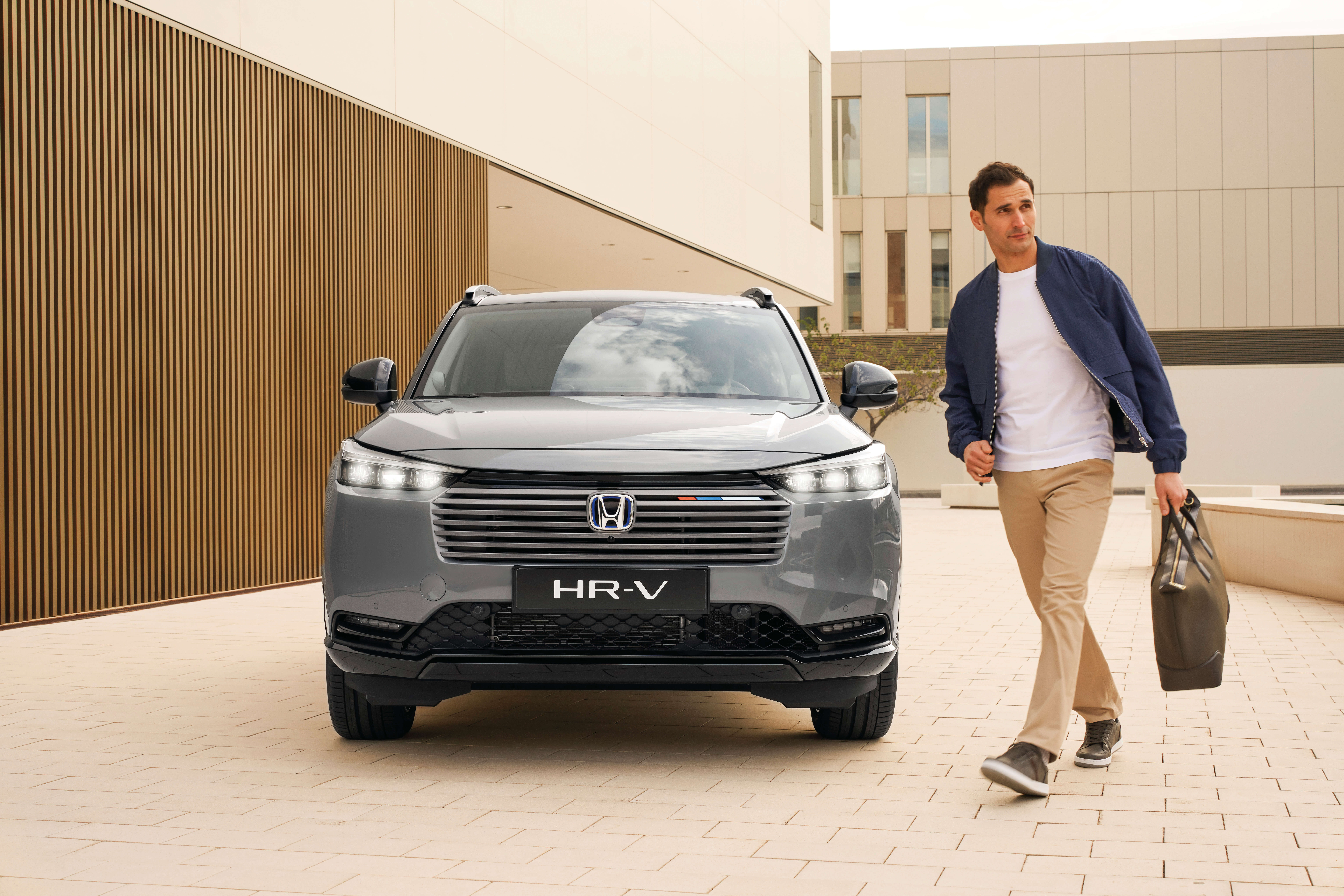 Nýr Honda HR-V grár séð að framan