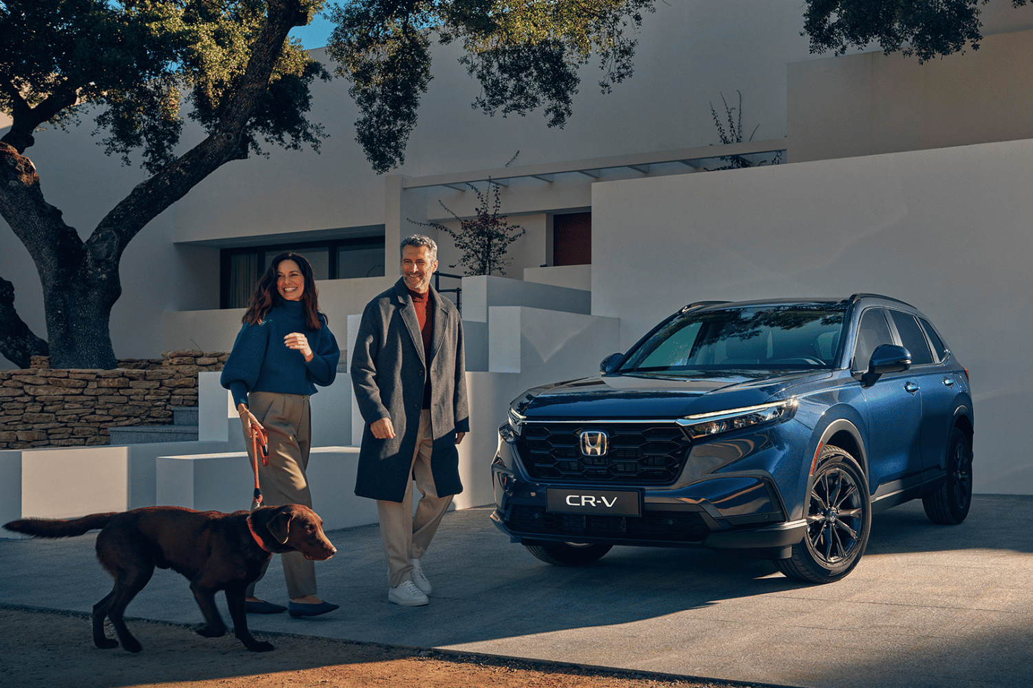 honda-crv-hybrid-hundur-folk