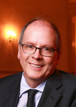 head shot of Ric Burns