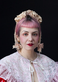 Elena Kanagy-Loux headshot